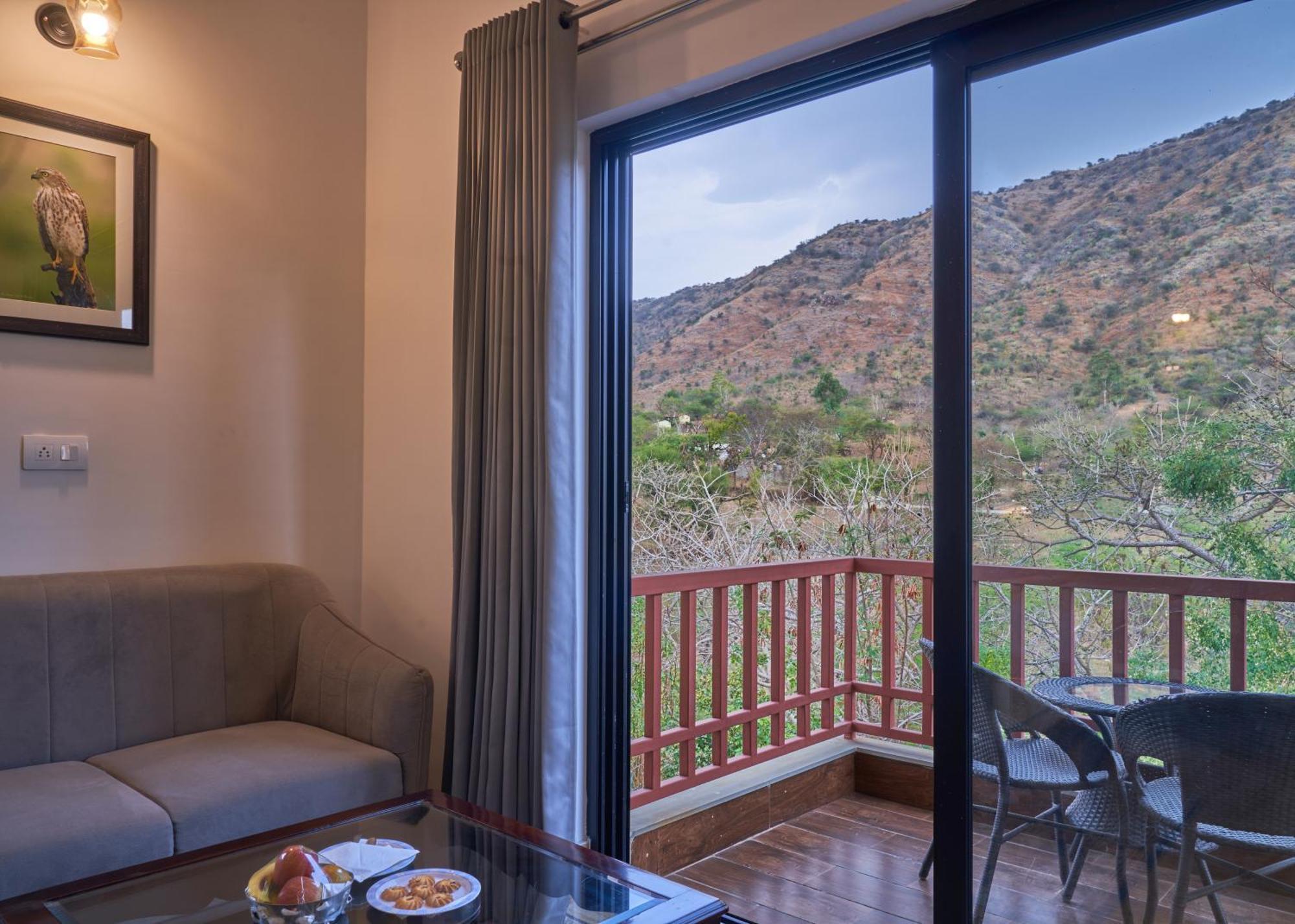 Dabok The Hunting Lodge Resort Udaipur - Villas & Pool מראה חיצוני תמונה